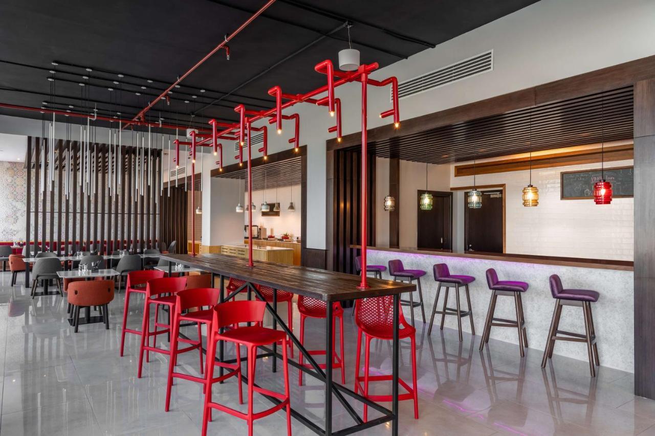 Park Inn By Radisson Jeddah Madinah Road מראה חיצוני תמונה